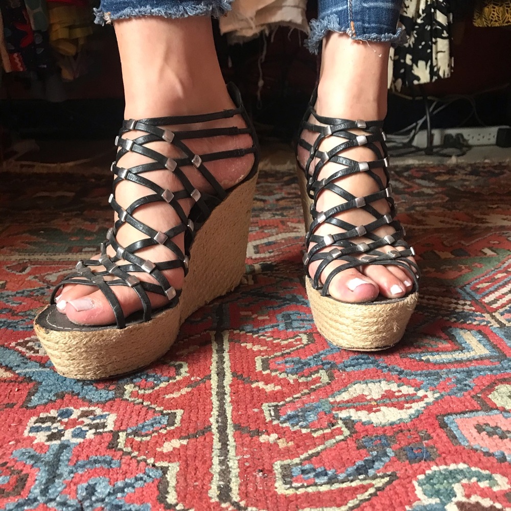 Platform sandals